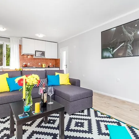Apartament Alyss *