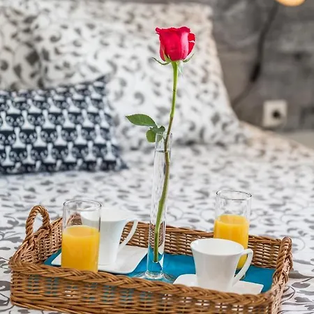 Alyss Apartament
